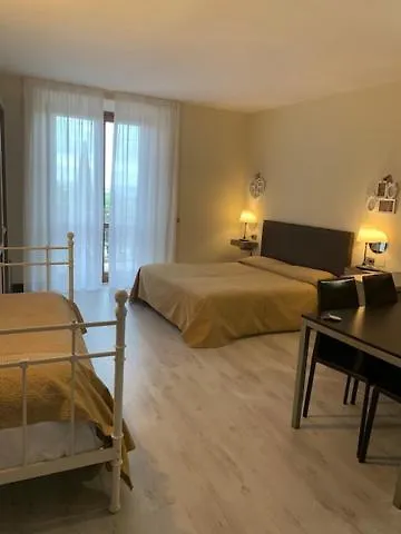 Il Ghetto Farm Holiday Soiano Del Lago 0*,  Italy