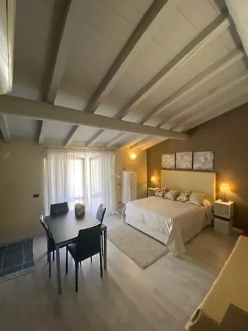 Il Ghetto Farm Holiday Soiano Del Lago 0*,  Italien